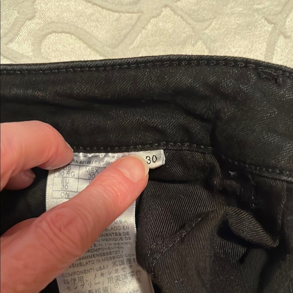 Guess Black High Rise Jeans - Picture 7 of 7